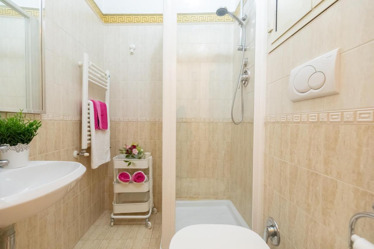 Cozy And Chic Near Campo De Fiori Apartment